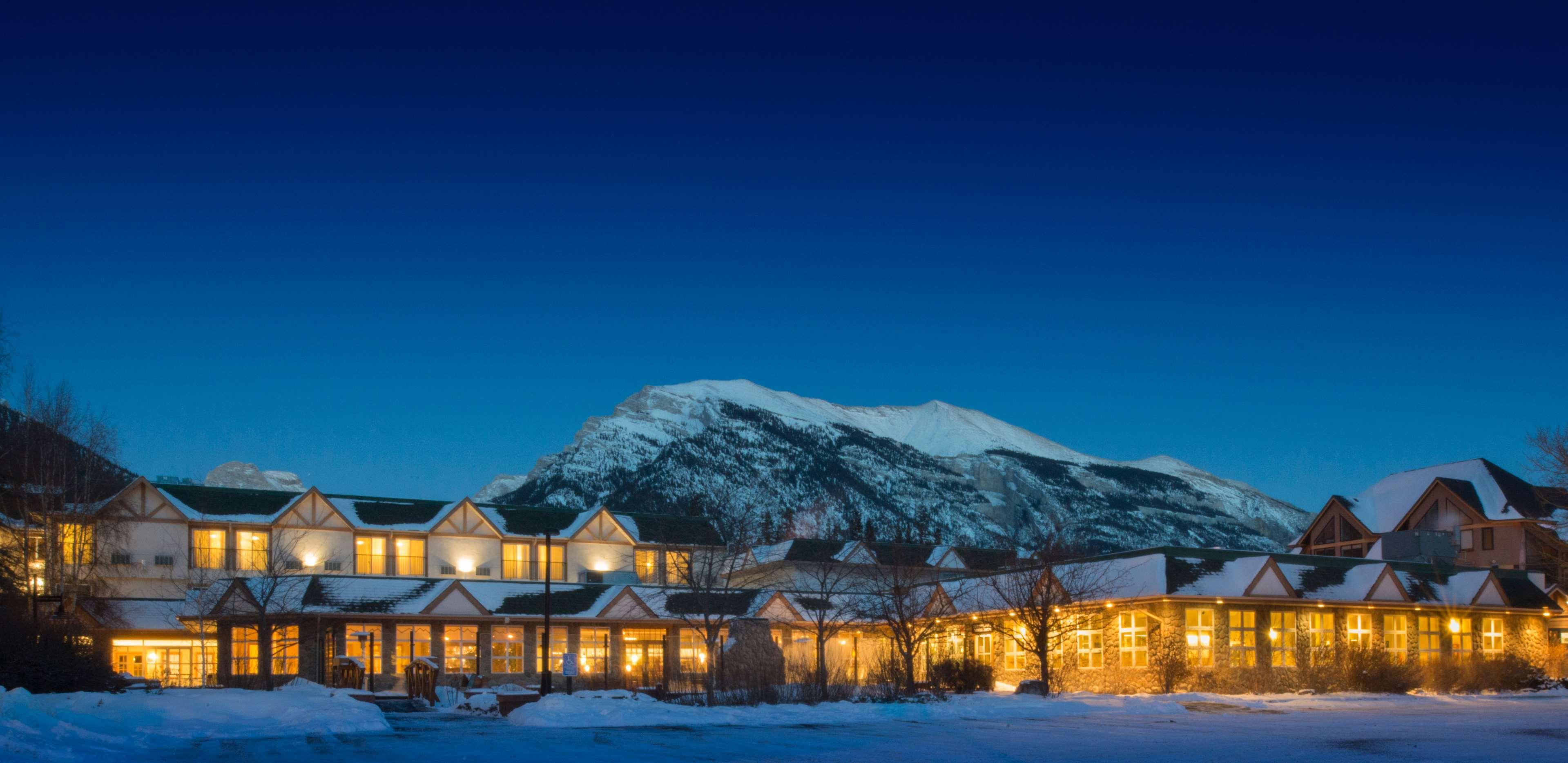 Coast Canmore Hotel & Conference Centre Exterior photo