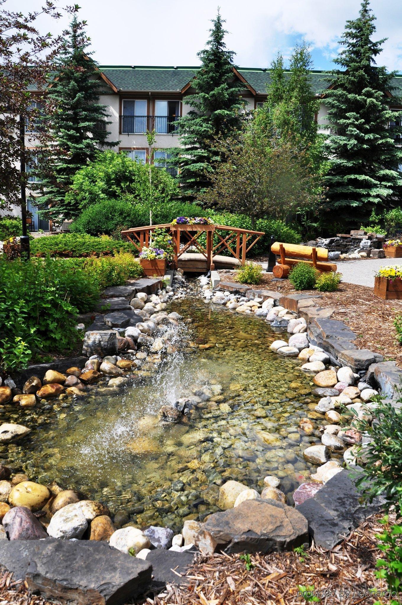 Coast Canmore Hotel & Conference Centre Exterior photo