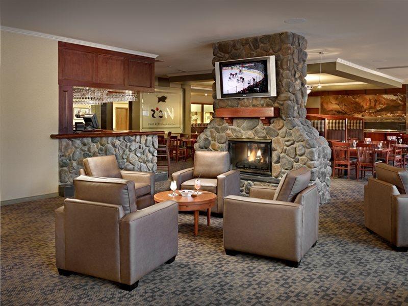 Coast Canmore Hotel & Conference Centre Interior photo